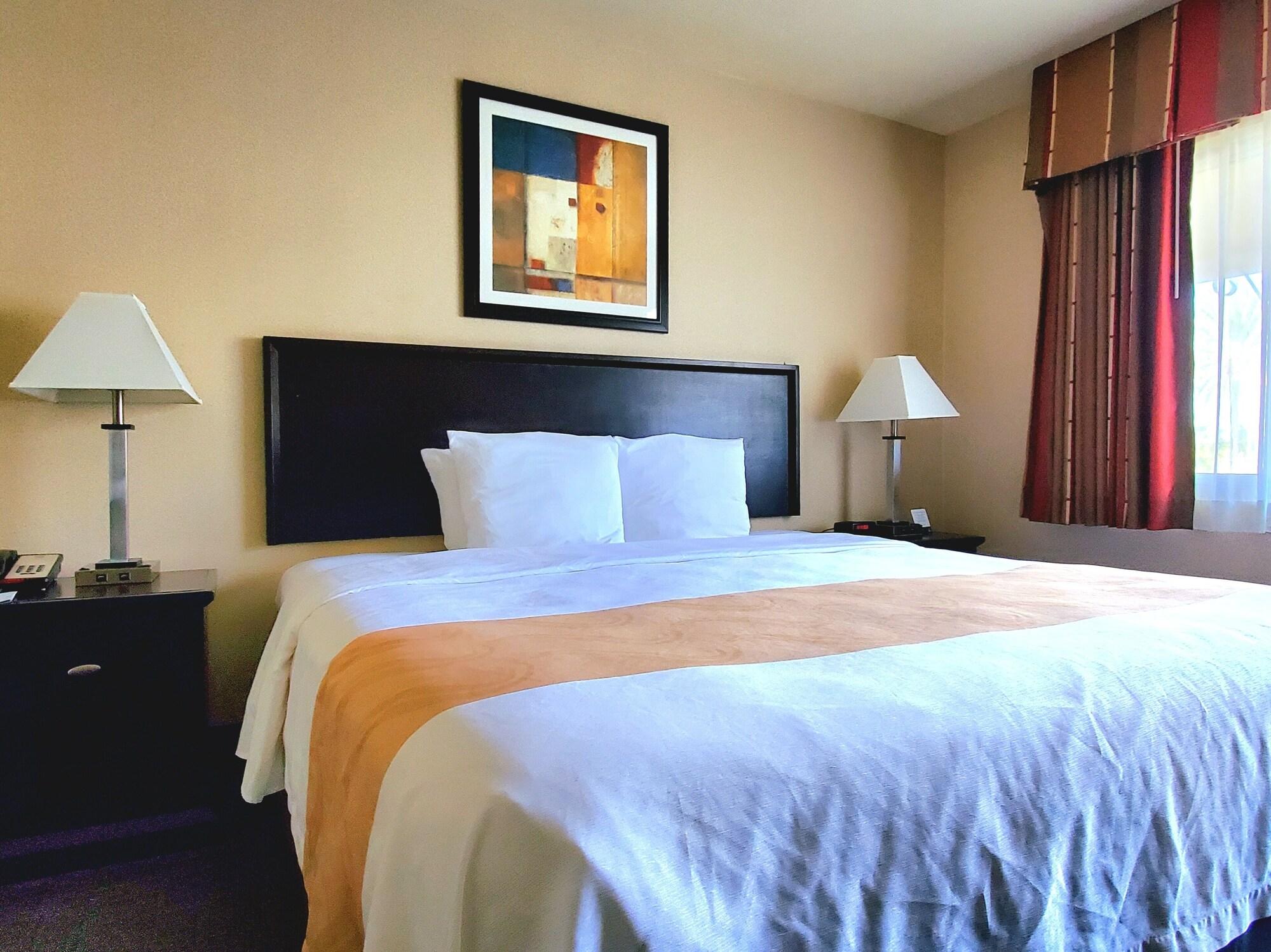 Quality Inn & Suites Anaheim At The Park Bagian luar foto