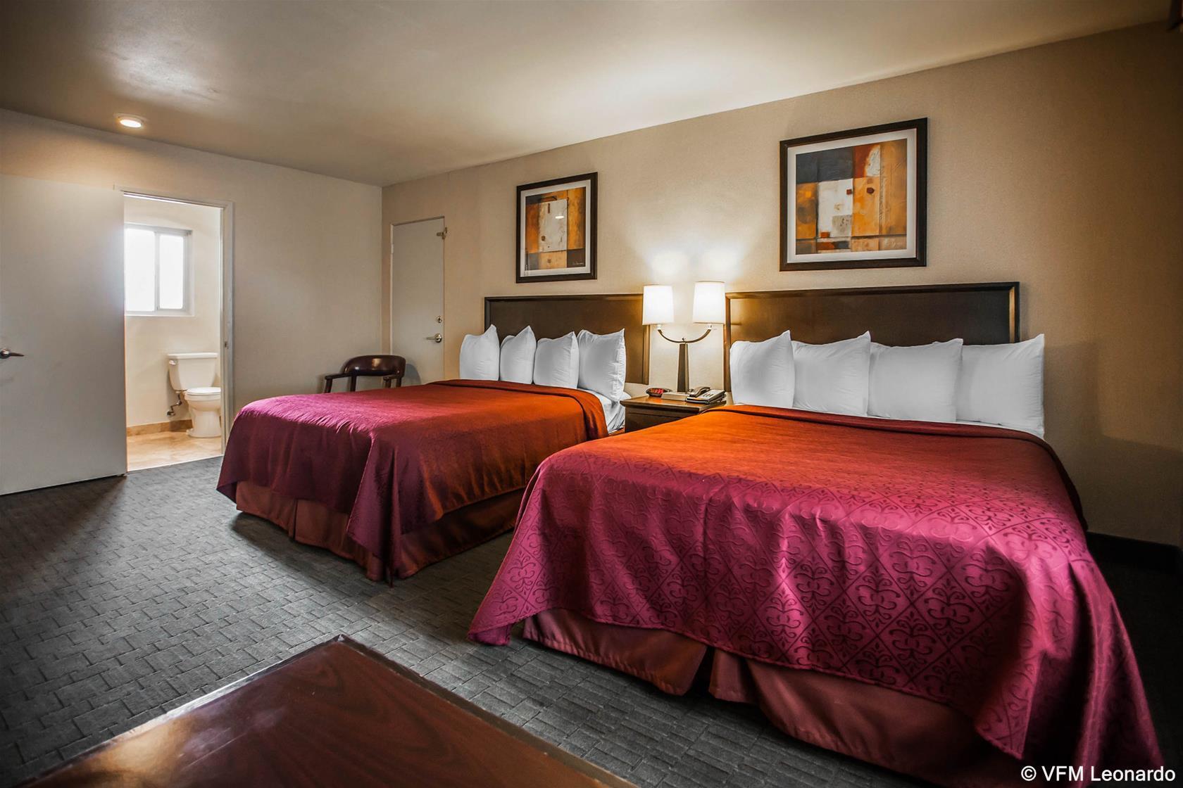 Quality Inn & Suites Anaheim At The Park Bagian luar foto