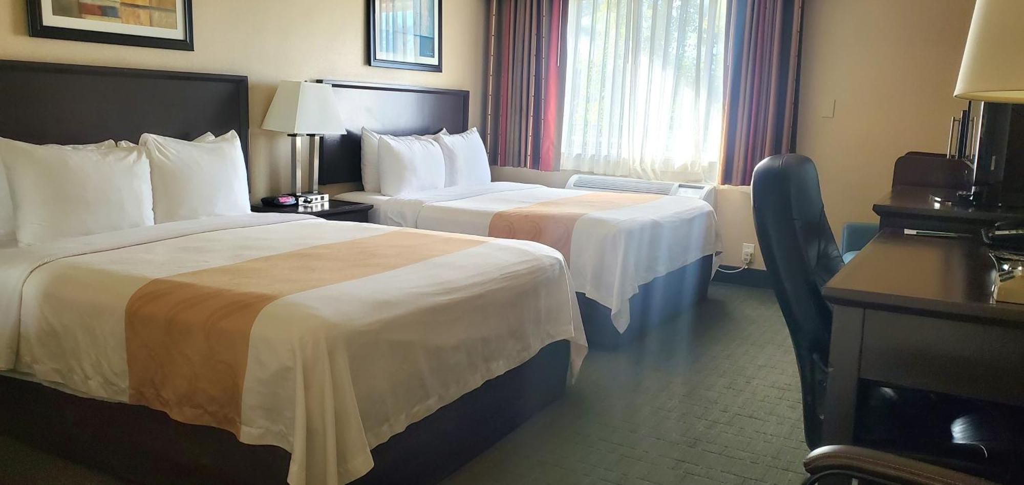 Quality Inn & Suites Anaheim At The Park Bagian luar foto
